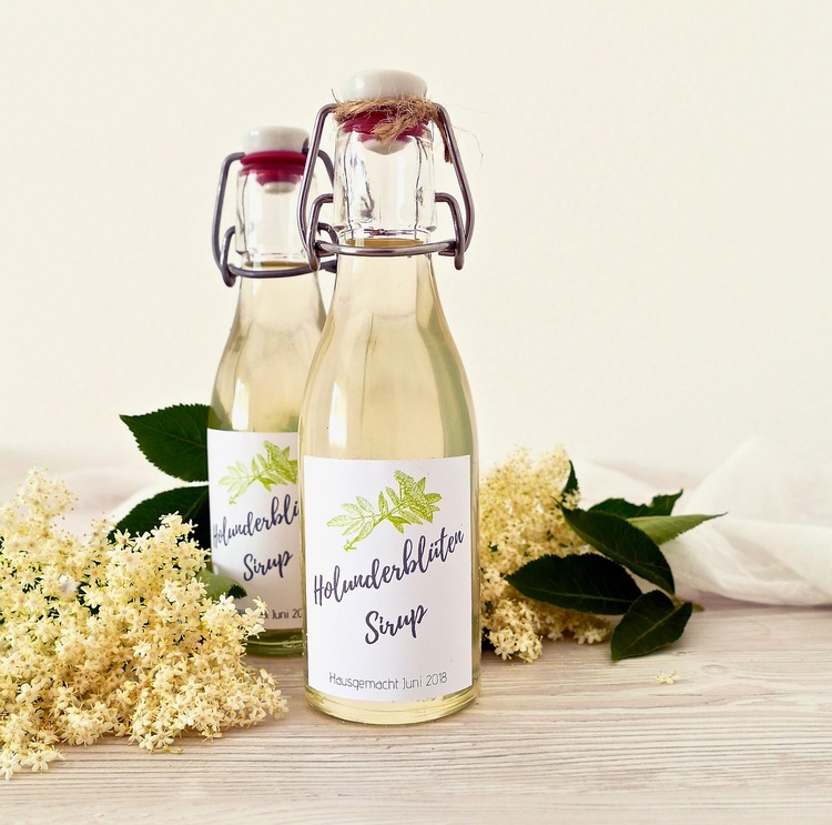 What does elderflower taste like?